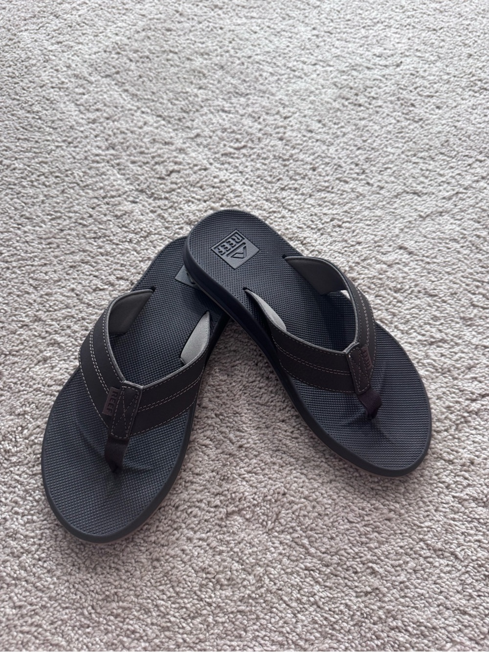 NEW REEF Element Men's Bottle Opener Sandals Size 8 Brown Flip Flops Thong Style
